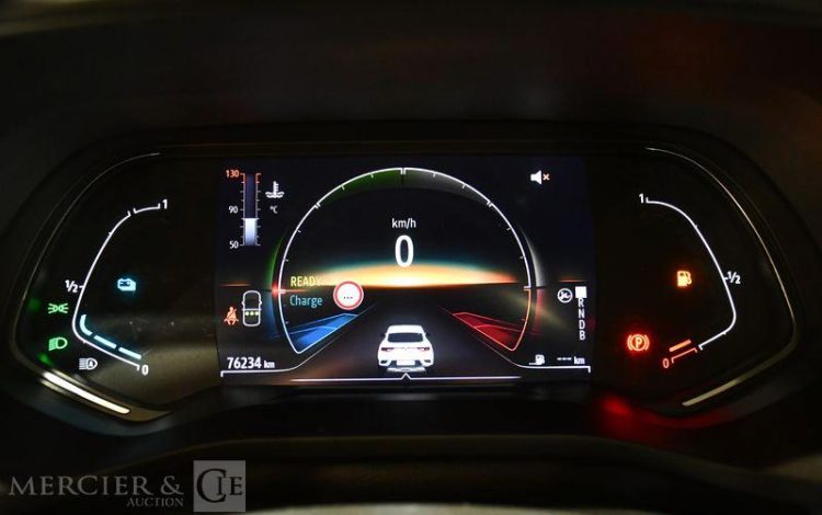 RENAULT ARKANA 1.6 E-TECH 145ch MHEV EVOLUTION BVA ROUGE GK-362-JM