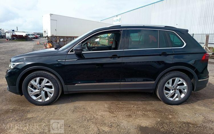 VOLKSWAGEN TIGUAN 2.0 TDI 150 SCR ELEGANCE DSG NOIR GN-044-CW