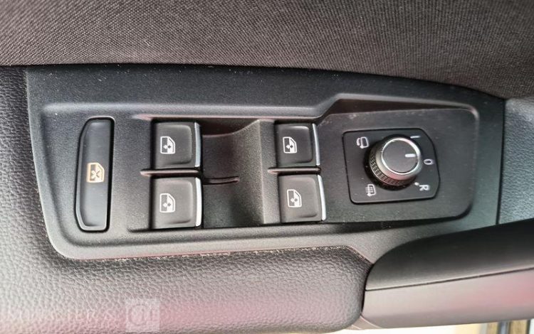 VOLKSWAGEN TIGUAN 2.0 TDI 150 SCR ELEGANCE DSG NOIR GN-044-CW