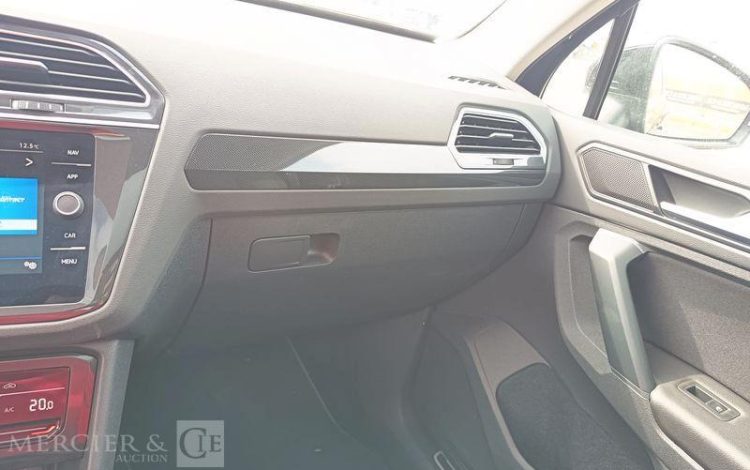 VOLKSWAGEN TIGUAN 2.0 TDI 150 SCR ELEGANCE DSG NOIR GN-044-CW
