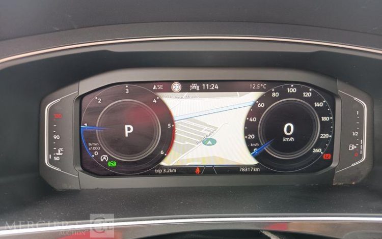 VOLKSWAGEN TIGUAN 2.0 TDI 150 SCR ELEGANCE DSG NOIR GN-044-CW