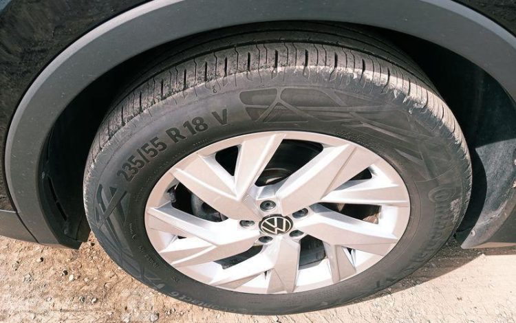 VOLKSWAGEN TIGUAN 2.0 TDI 150 SCR ELEGANCE DSG NOIR GN-044-CW