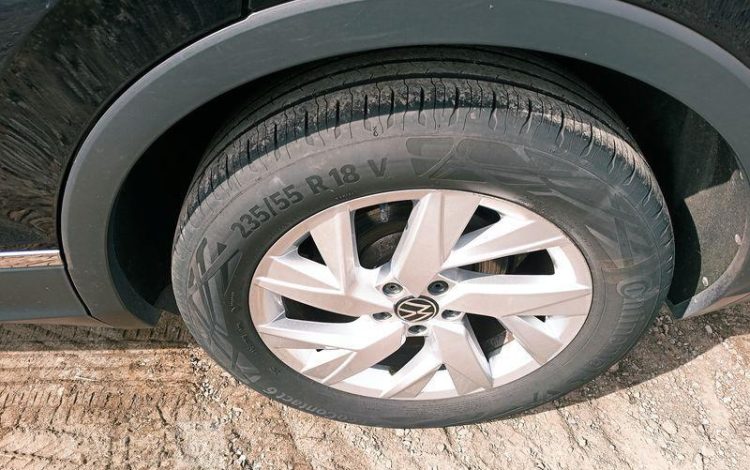 VOLKSWAGEN TIGUAN 2.0 TDI 150 SCR ELEGANCE DSG NOIR GN-044-CW