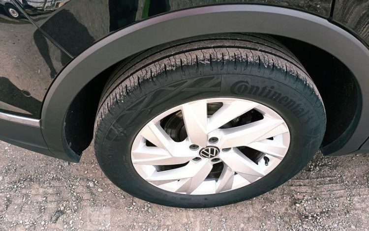 VOLKSWAGEN TIGUAN 2.0 TDI 150 SCR ELEGANCE DSG NOIR GN-044-CW