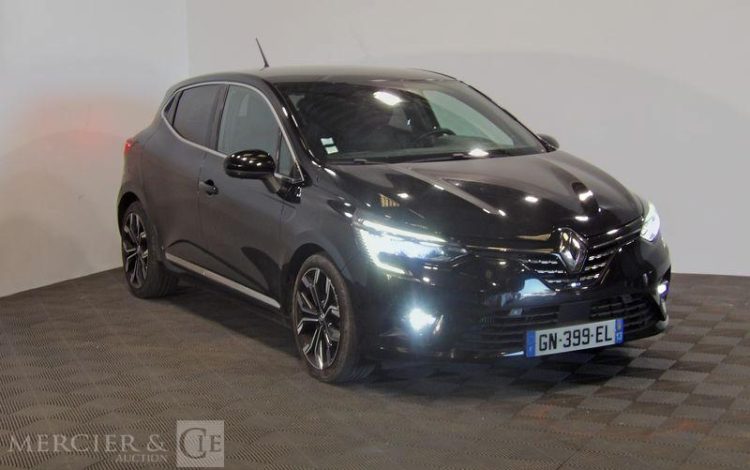 RENAULT CLIO IV NOIR GN-399-EL