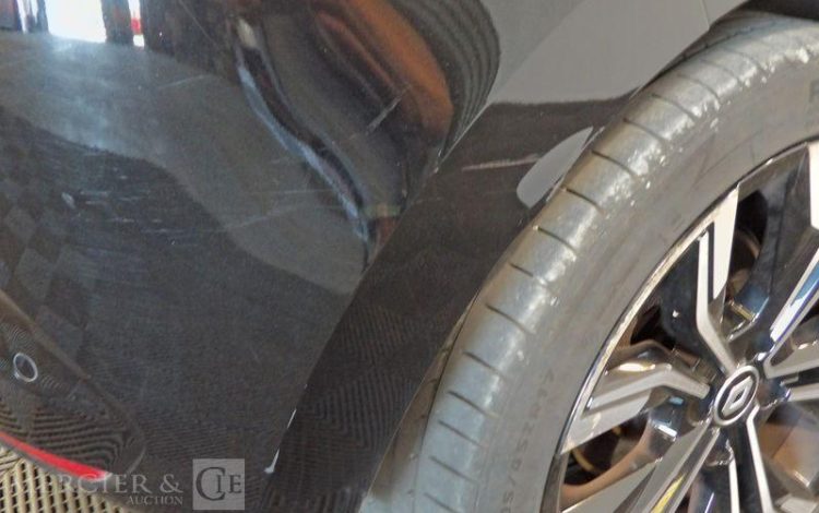 RENAULT CLIO IV NOIR GN-399-EL