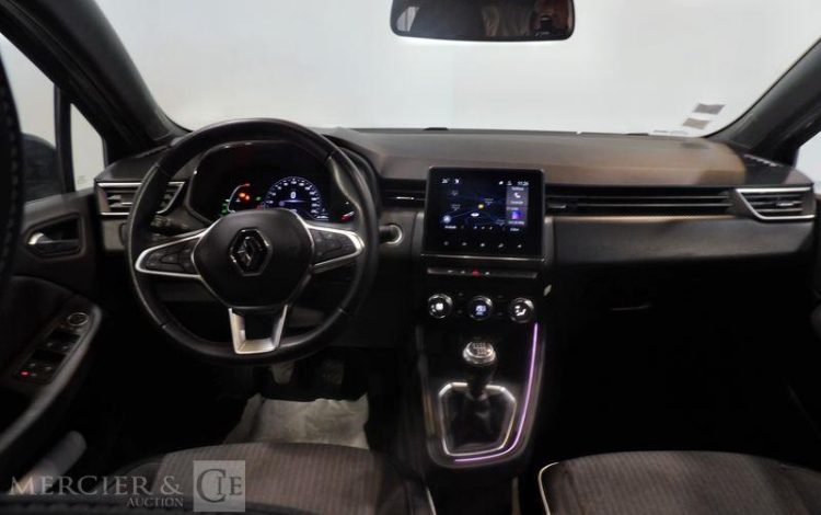 RENAULT CLIO IV NOIR GN-399-EL