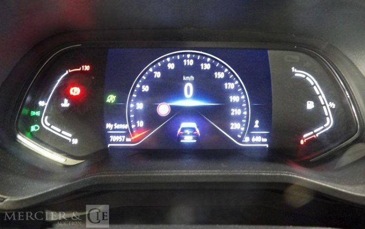 RENAULT CLIO IV NOIR GN-399-EL