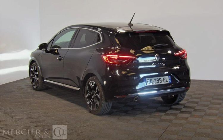 RENAULT CLIO IV NOIR GN-399-EL