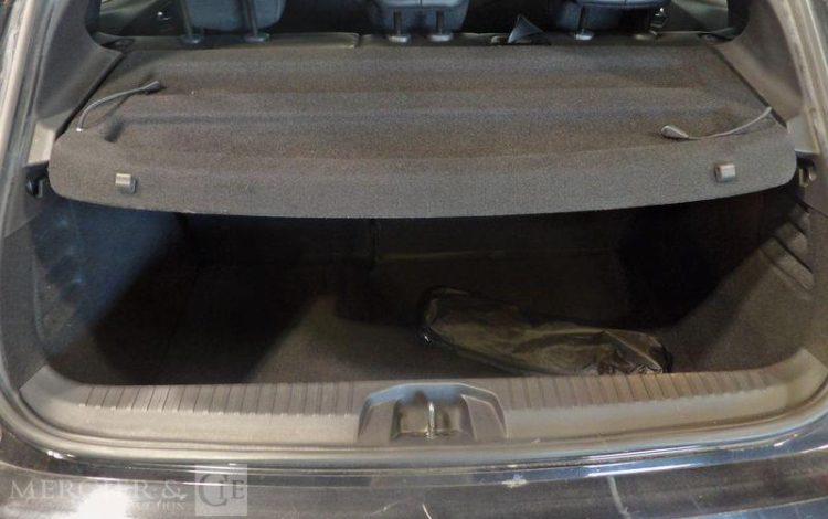 RENAULT CLIO IV NOIR GN-399-EL