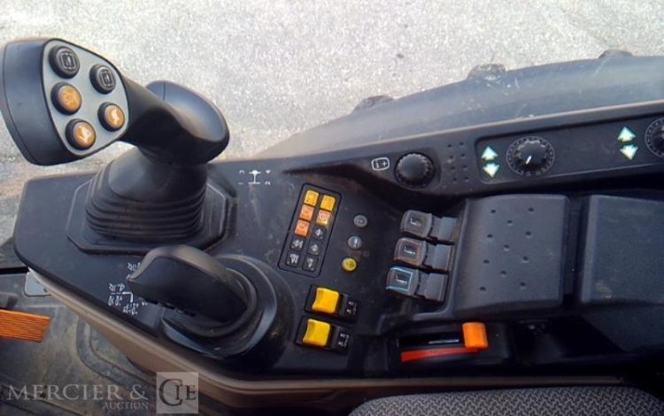 CASE TRACTEUR AGRICOLE QUANTUM 80V – 660H – ANNEE 2024  GZ-378-MF