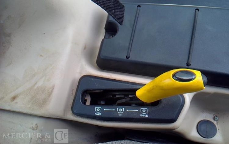 CASE TRACTEUR AGRICOLE QUANTUM 80V – 660H – ANNEE 2024  GZ-378-MF