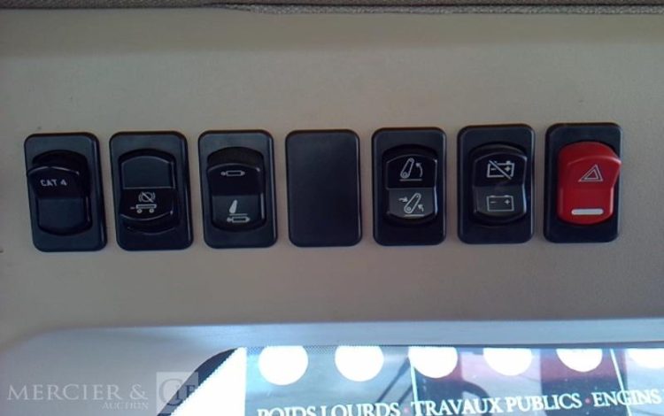 CASE TRACTEUR AGRICOLE QUANTUM 80V – 660H – ANNEE 2024  GZ-378-MF