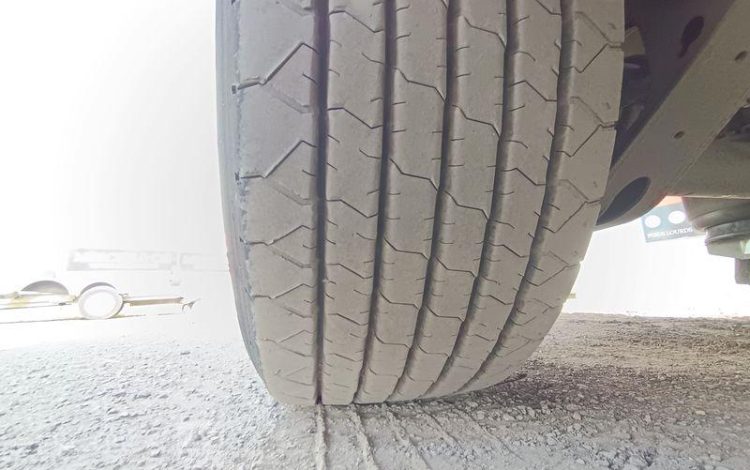 WEKA SEMI REMORQUE A RAIL COULISSANT DOUBLE ETAGE –  2 ESSIEUX – ANNEE 2018  QAGT603