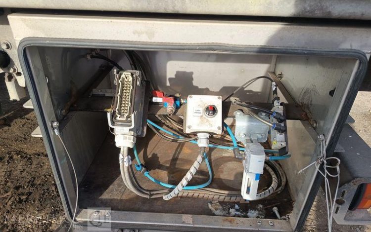 SEMI REMORQUE 2 ESSIEUX  QAHB069