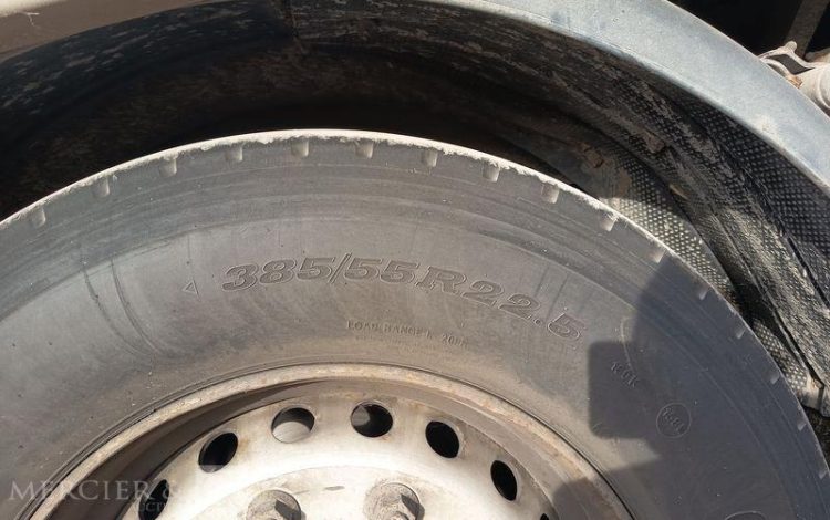 SEMI REMORQUE 2 ESSIEUX  QAHB069