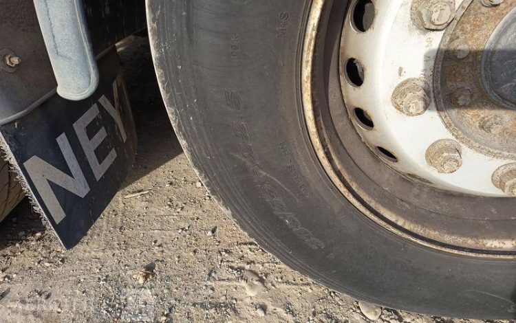 SEMI REMORQUE 2 ESSIEUX  QAHB069