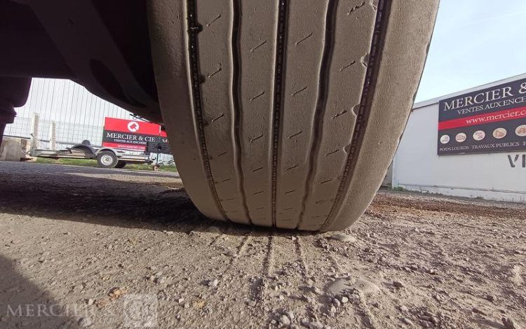 SEMI REMORQUE 2 ESSIEUX  QAHB069