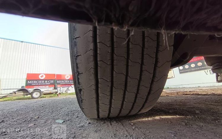 SEMI REMORQUE 2 ESSIEUX  QAHB069