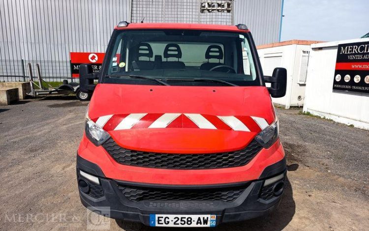 IVECO 35C13 BENNE SIMPLE CABINE COFFRE  EG-258-AW