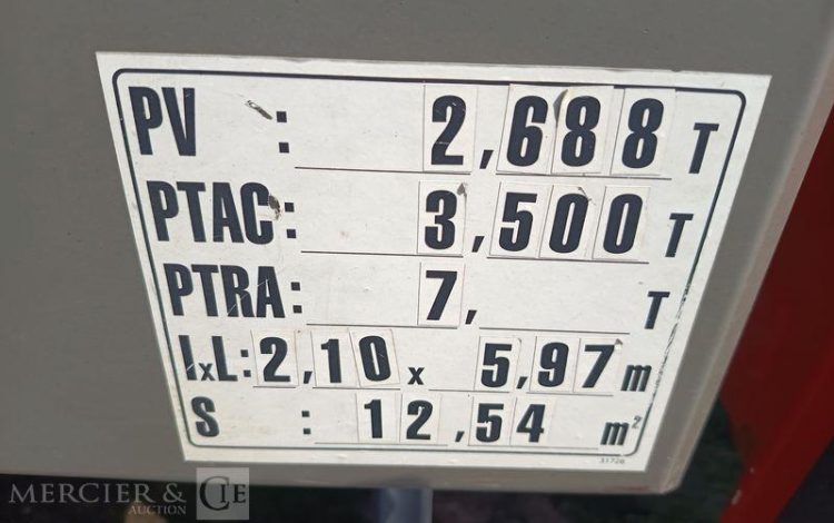 IVECO 35C13 BENNE SIMPLE CABINE COFFRE  EG-258-AW