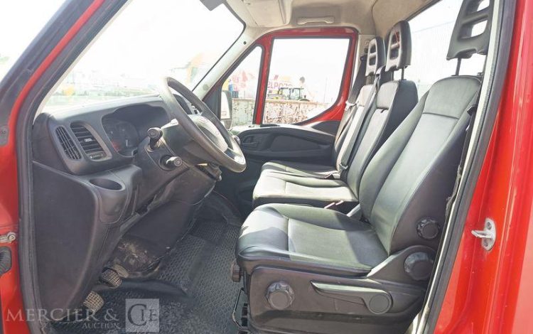 IVECO 35C13 BENNE SIMPLE CABINE COFFRE  EG-258-AW