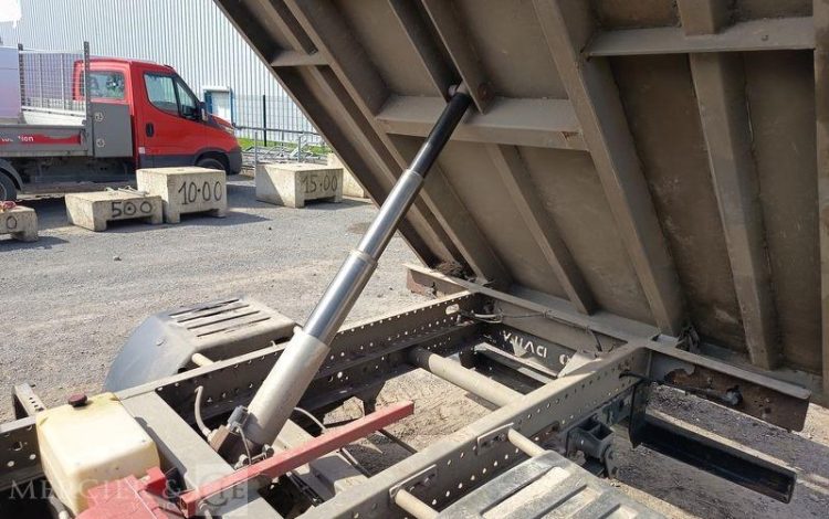 IVECO 35C13 BENNE SIMPLE CABINE COFFRE  EG-258-AW