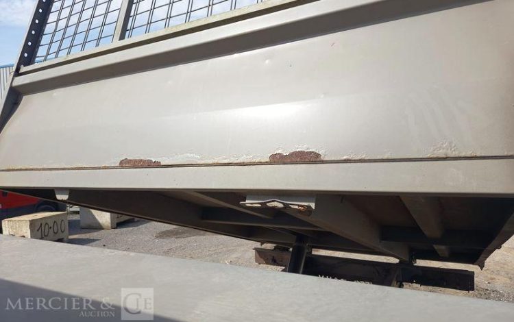 IVECO 35C13 BENNE SIMPLE CABINE COFFRE  EG-258-AW