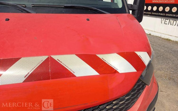 IVECO 35C13 BENNE SIMPLE CABINE COFFRE  EG-258-AW