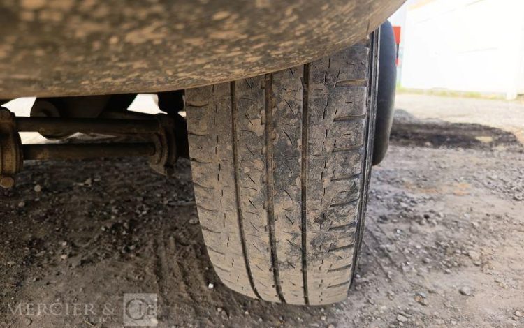 IVECO 35C13 BENNE SIMPLE CABINE COFFRE  EG-258-AW