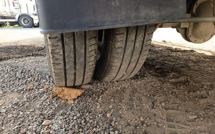 IVECO 35C13 BENNE SIMPLE CABINE COFFRE  EG-258-AW