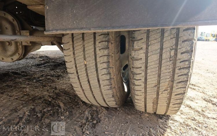 IVECO 35C13 BENNE SIMPLE CABINE COFFRE  EG-258-AW