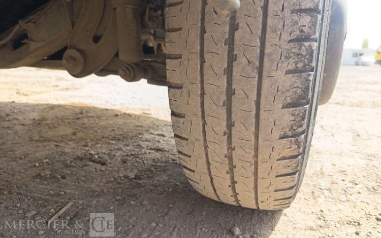 IVECO 35C13 BENNE SIMPLE CABINE COFFRE  EG-258-AW