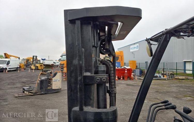 CATERPILLAR CHARIOT ELEVATEUR EP16CPNT FRONTAL ELECTRIQUE – 1,6 TONNES – 8202 H – ANNEE 2015  931