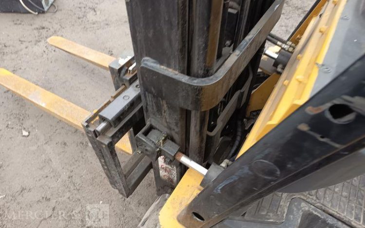 CATERPILLAR CHARIOT ELEVATEUR EP16CPNT FRONTAL ELECTRIQUE – 1,6 TONNES – 8202 H – ANNEE 2015  931