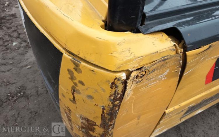 CATERPILLAR CHARIOT ELEVATEUR EP16CPNT FRONTAL ELECTRIQUE – 1,6 TONNES – 8202 H – ANNEE 2015  931