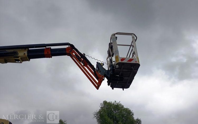 JLG NACELLE ARAIGNEE X26JP A CHENILLES  – 25,6 M – DIESEL – 417 HEURES  – ANNEE 2023  3654