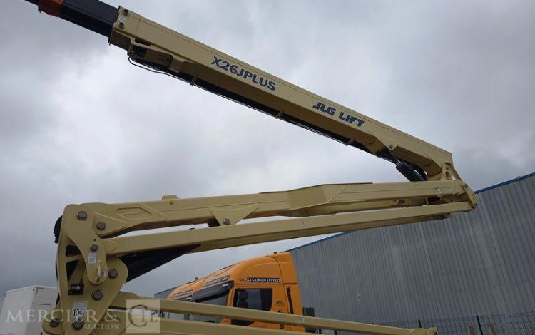 JLG NACELLE ARAIGNEE X26JP A CHENILLES  – 25,6 M – DIESEL – 417 HEURES  – ANNEE 2023  3654