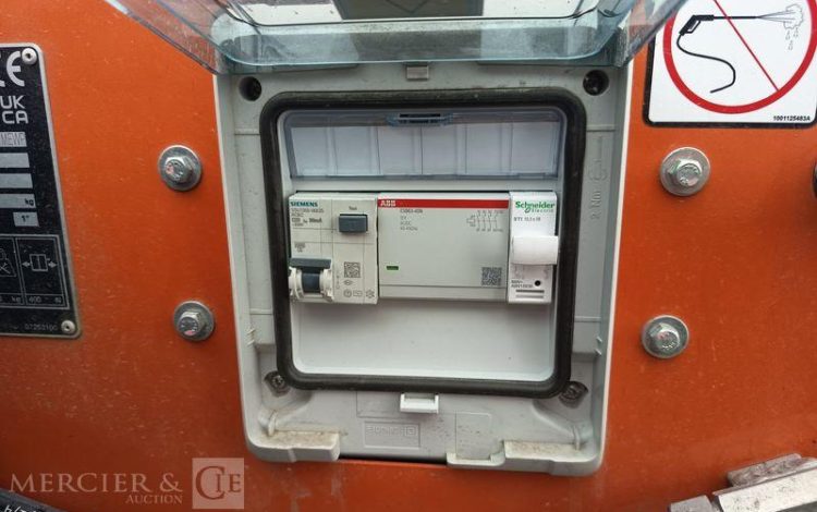 JLG NACELLE ARAIGNEE X26JP A CHENILLES  – 25,6 M – DIESEL – 417 HEURES  – ANNEE 2023  3654