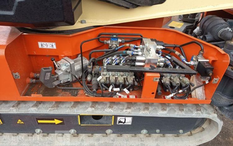 JLG NACELLE ARAIGNEE X26JP A CHENILLES  – 25,6 M – DIESEL – 417 HEURES  – ANNEE 2023  3654