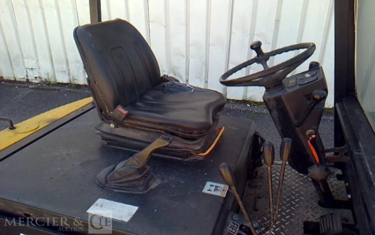 CHARIOT ELEVATEUR  1518