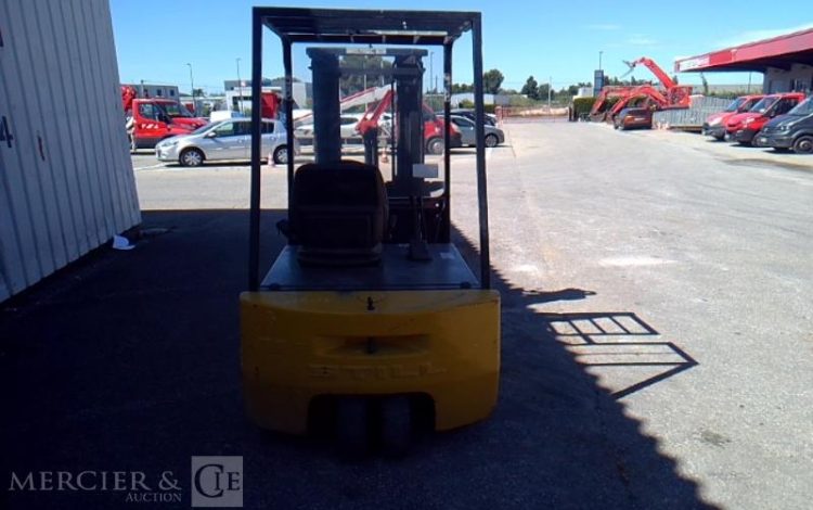 CHARIOT ELEVATEUR  1518