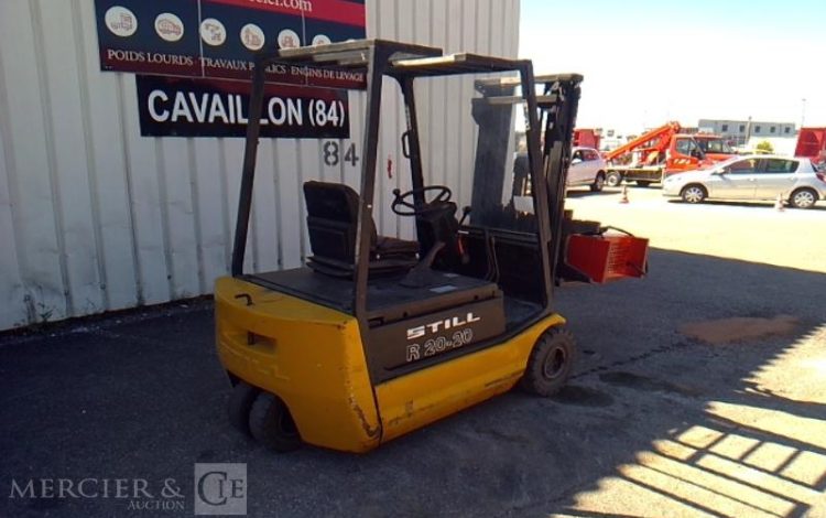 CHARIOT ELEVATEUR  1518