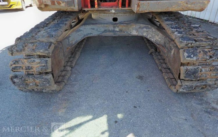 CASE PELLE SUR CHENILLES 13T CX 130 C AN 2014 –  162698