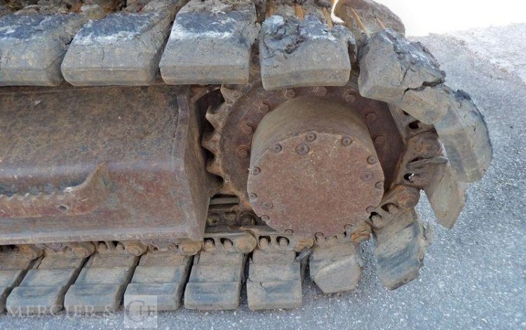 CASE PELLE SUR CHENILLES 13T CX 130 C AN 2014 –  162698
