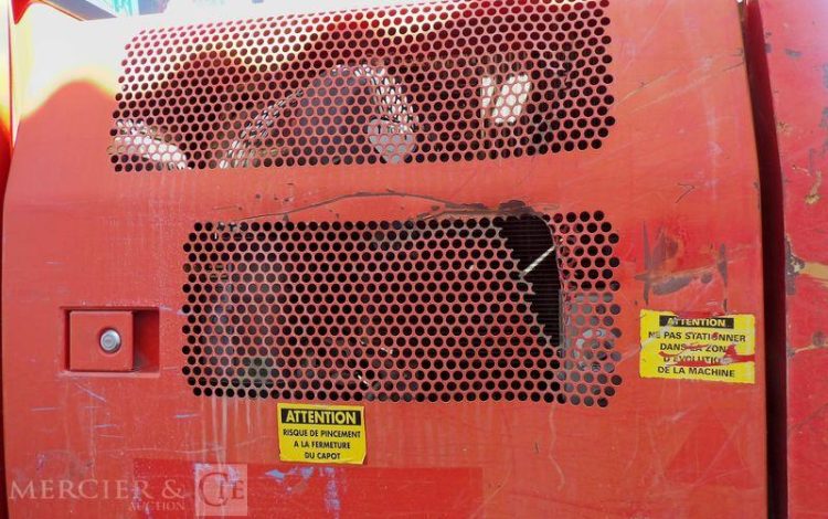 CASE PELLE SUR CHENILLES 13T CX 130 C AN 2014 –  162698