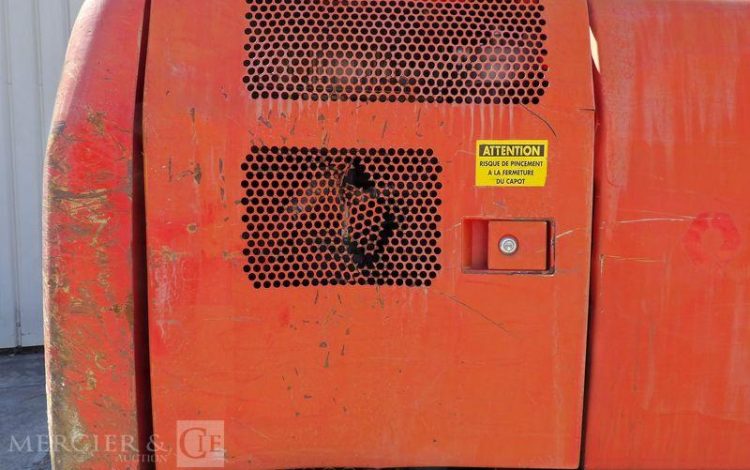 CASE PELLE SUR CHENILLES 13T CX 130 C AN 2014 –  162698