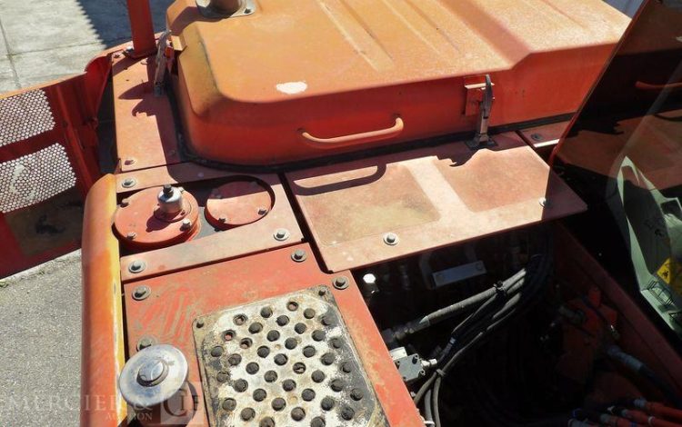 CASE PELLE SUR CHENILLES 13T CX 130 C AN 2014 –  162698