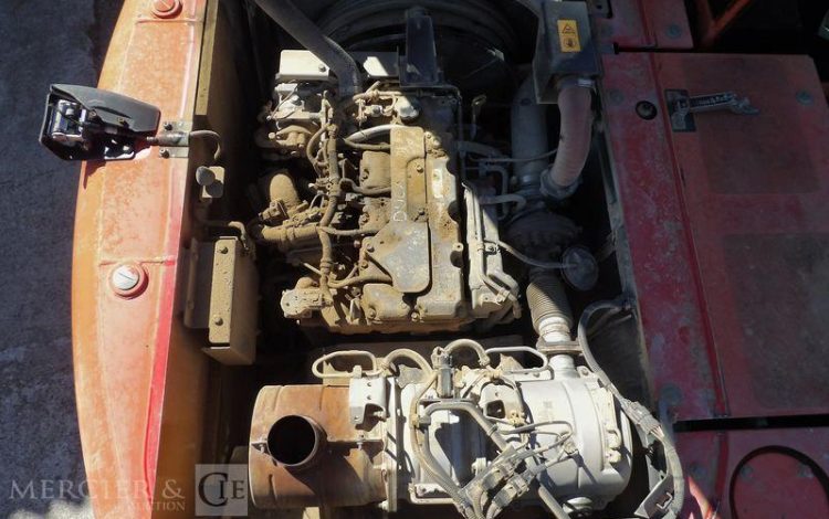 CASE PELLE SUR CHENILLES 13T CX 130 C AN 2014 –  162698