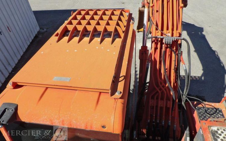 CASE PELLE SUR CHENILLES 13T CX 130 C AN 2014 –  162698